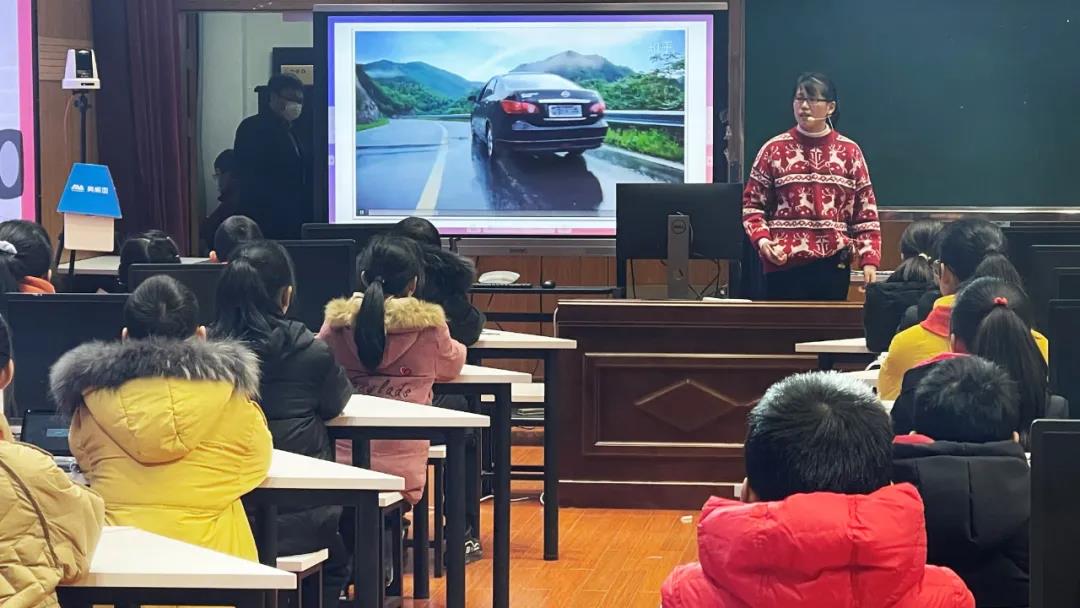 浙江柯橋“天天智慧課堂”，引領教師專業成長2.jpg