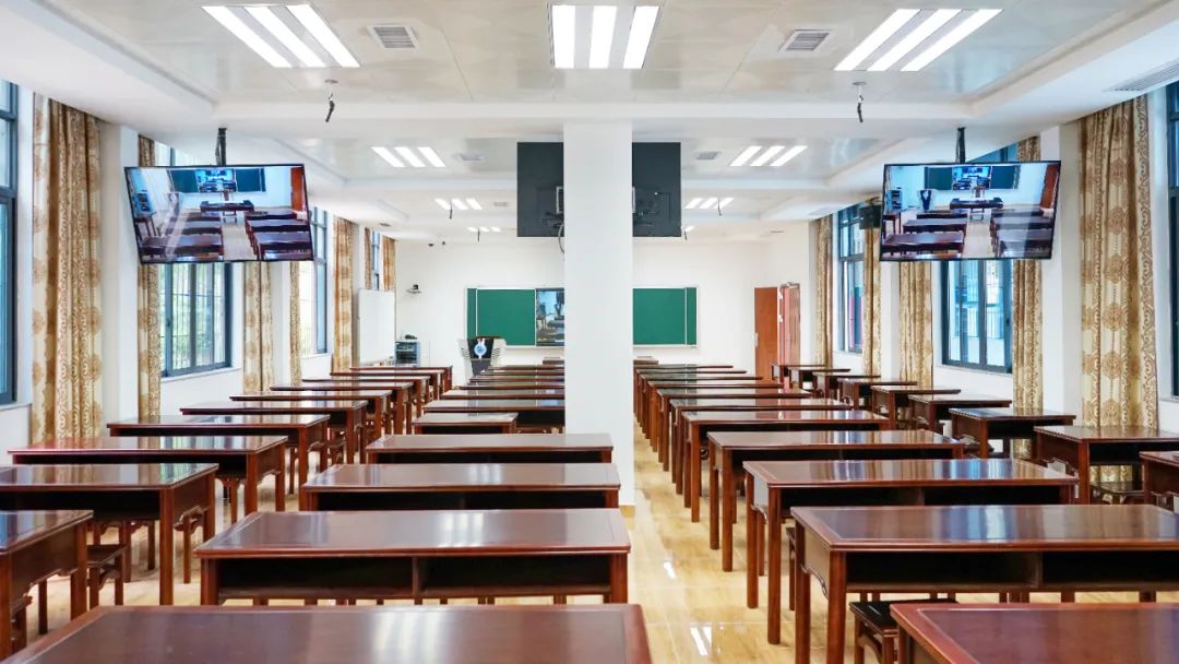 肇慶學院1.jpg 肇慶學院1.jpg