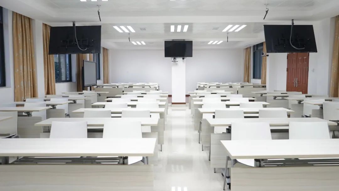 肇慶學院2.jpg 肇慶學院2.jpg