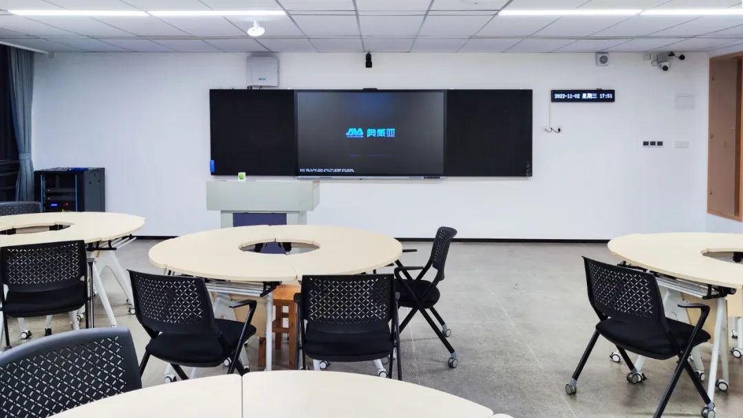 廣州商學院智慧教室3.jpg 廣州商學院智慧教室3.jpg
