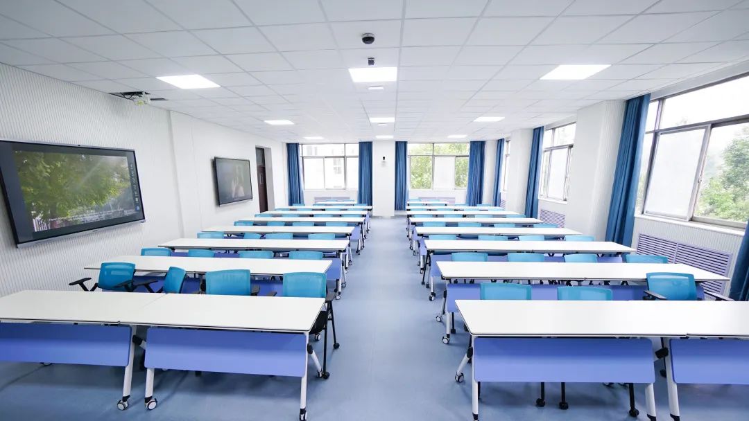 河南師范大學 微格教學，提升師范生教育實踐能力4.jpg